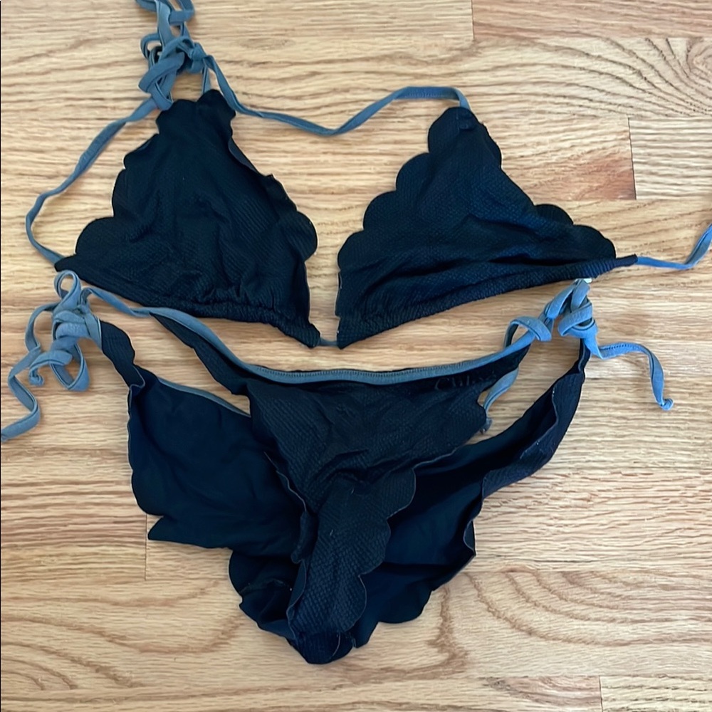 Chloe Black and Gray Scalloped Bikini